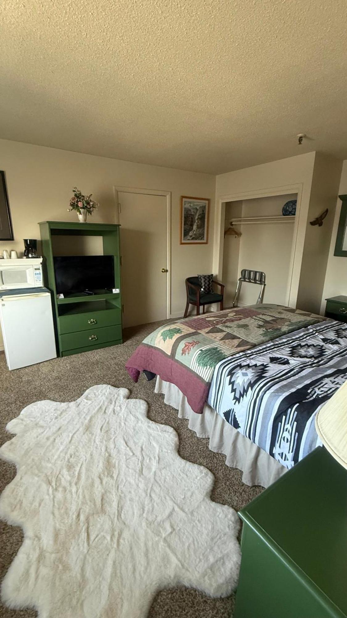 The Kenai Inn Екстериор снимка